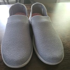 Crocs Reviva Shoes Womens Size 7 Grey Slip On Comfort Flat Sneakers